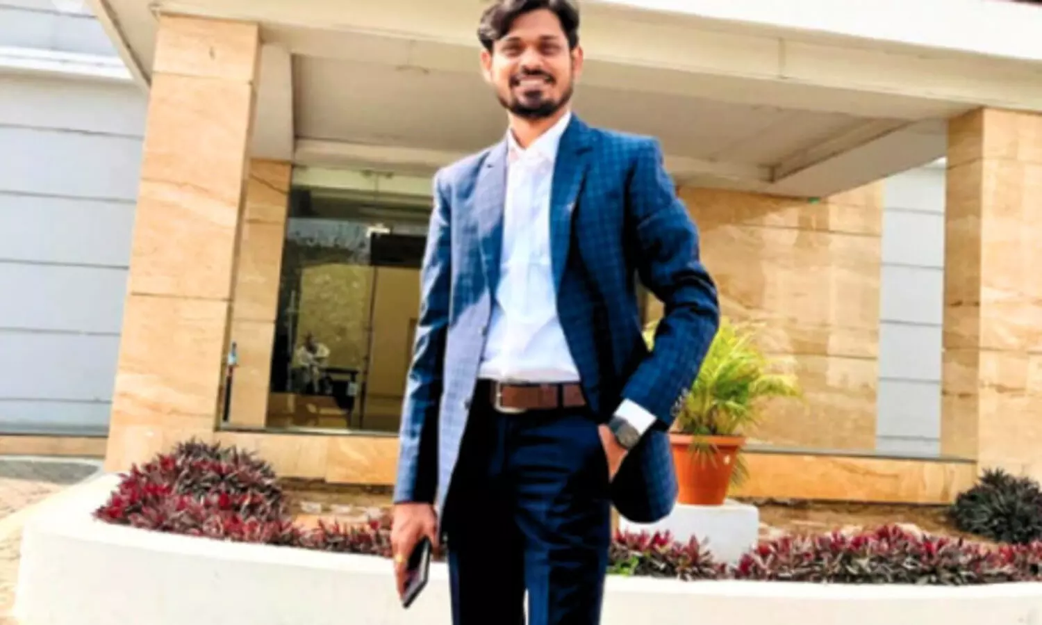 റിക്ഷാവാലയിൽ നിന്നും കോടികൾ മൂല്യമുള്ള ടാക്സി സർവീസ് കമ്പനി ഉടമയിലേക്ക്; ഇത് ദിൽകുഷിന്റെ ജീവിതകഥ