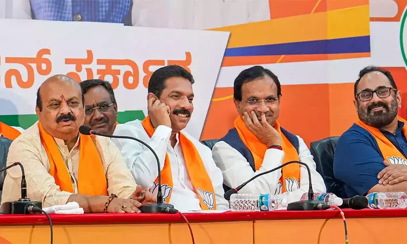 കർണാടക: ബി.​ജെ.പി അണികൾ തെരുവിൽ; വിമതനീക്കം ശക്തം