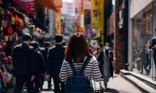 അടച്ചിട്ട് വീട്ടിലിരിക്കുന്ന കുട്ടികൾ കൂടുന്നു; പുറത്തിറങ്ങുന്നവർക്ക് പ്രതിമാസം 40,000 രൂപ വാഗ്ദാനവുമായി ദക്ഷിണ കൊറിയ