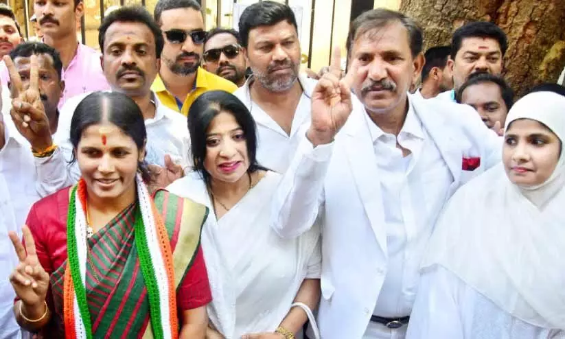 സ്ഥാനാർഥിയെ പ്രഖ്യാപിച്ചില്ല; ചിക്ക്പേട്ടിൽ ഗംഗാംബികെ പത്രിക നൽകി