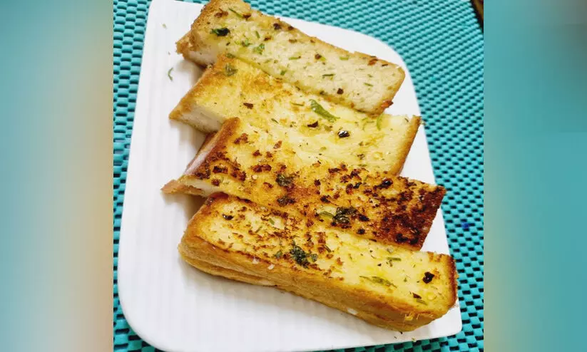 ഗാർലിക് ബ്രഡ് സ്റ്റിക്‌സ്