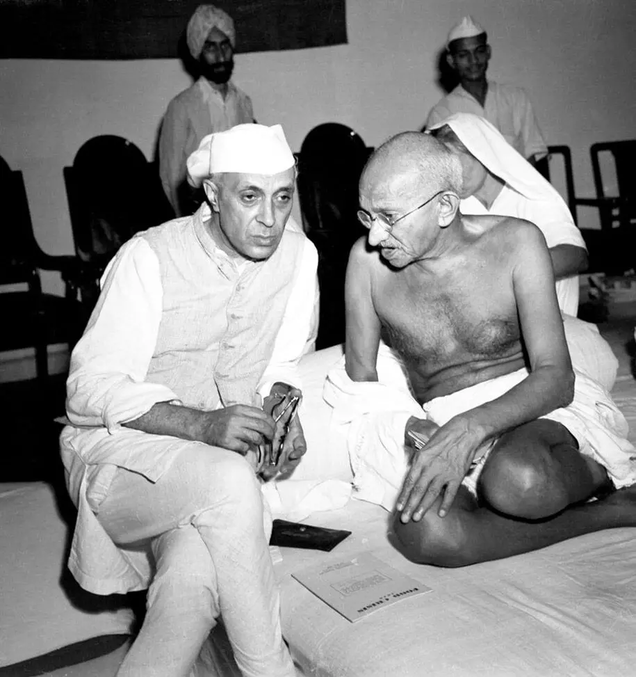 ഗാന്ധിയും നെഹ്റുവും ഗാന്ധിയും നെഹ്റുവും