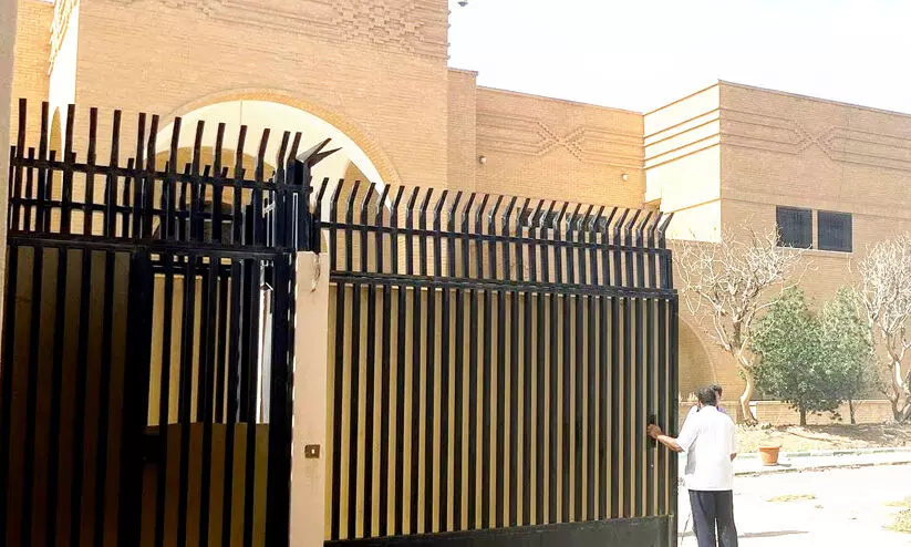 ഏഴു വർഷത്തിനുശേഷം സൗദിയിലെ ഇറാൻ എംബസി ഗേറ്റുകൾ വീണ്ടും തുറന്നു