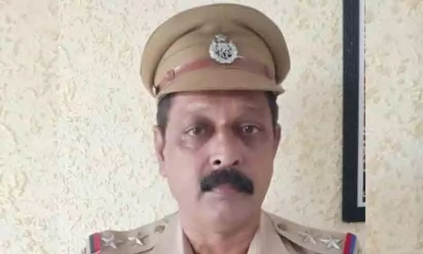 ചെമ്മങ്ങാട് സബ് ഇൻസ്പെക്ടർ നിര്യാതനായി ചെമ്മങ്ങാട് സബ് ഇൻസ്പെക്ടർ നിര്യാതനായി