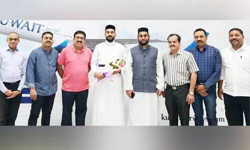 ഫാ. ​ക്രി​സ് സെ​ബി​ക്ക് സ്വീ​ക​ര​ണം ന​ൽ​കി