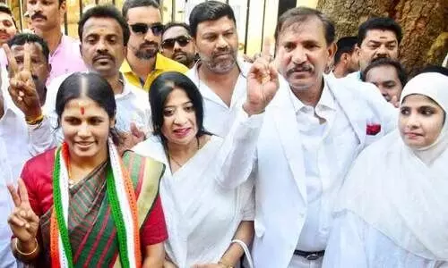 സ്ഥാനാർഥിയെ പ്രഖ്യാപിച്ചില്ല; ചിക്ക്പേട്ടിൽ ഗംഗാംബികെ പത്രിക നൽകി