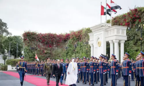 ശൈഖ് മുഹമ്മദ് കൈറോയിൽ; അൽ സീസിയുമായി കൂടിക്കാഴ്ച നടത്തി ശൈഖ് മുഹമ്മദ് കൈറോയിൽ; അൽ സീസിയുമായി കൂടിക്കാഴ്ച നടത്തി
