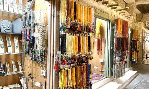 സൂഖിലെ തസ്ബീഹ് മാലക്കഥകൾ