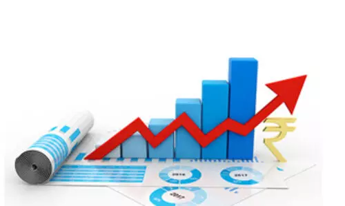 സാ​മ്പ​ത്തി​ക​രം​ഗം ശ​ക്ത​മാ​കു​ന്നു