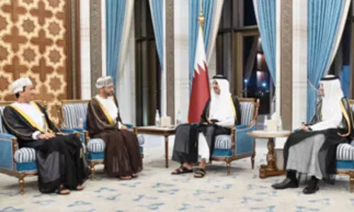 വി​ദേ​ശ​കാ​ര്യ മ​ന്ത്രി ഖ​ത്ത​ർ അ​മീ​റു​മാ​യി കൂ​ടി​ക്കാ​ഴ്ച   ന​ട​ത്തി