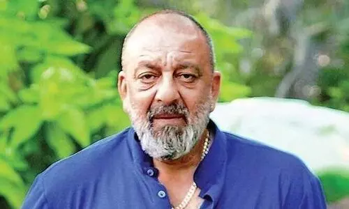 ആരോഗ്യത്തോടെ സുഖമായി ഇരിക്കുന്നു;  അപകട വാർത്തയിൽ പ്രതികരിച്ച് സഞ്ജയ് ദത്ത്