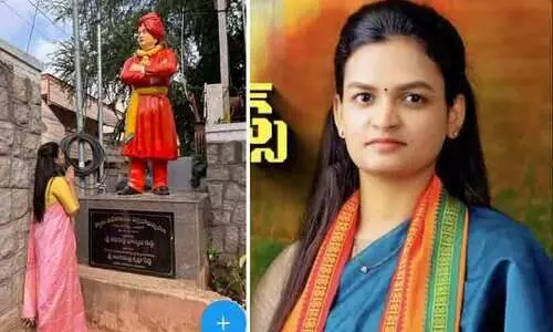 അംബേദ്കറെന്ന് കരുതി ബി.ജെ.പി വനിതാനേതാവ് പൂക്കളർപ്പിച്ചത് വിവേകാനന്ദന്; സമൂഹമാധ്യമങ്ങളിൽ പൊങ്കാല