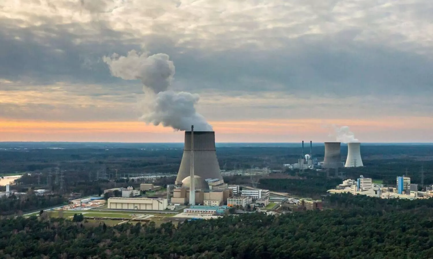 അവസാന മൂന്ന് നിലയങ്ങളും അടച്ചുപൂട്ടി; ആണവ യുഗത്തോട് വിട പറഞ്ഞ് ജർമനി