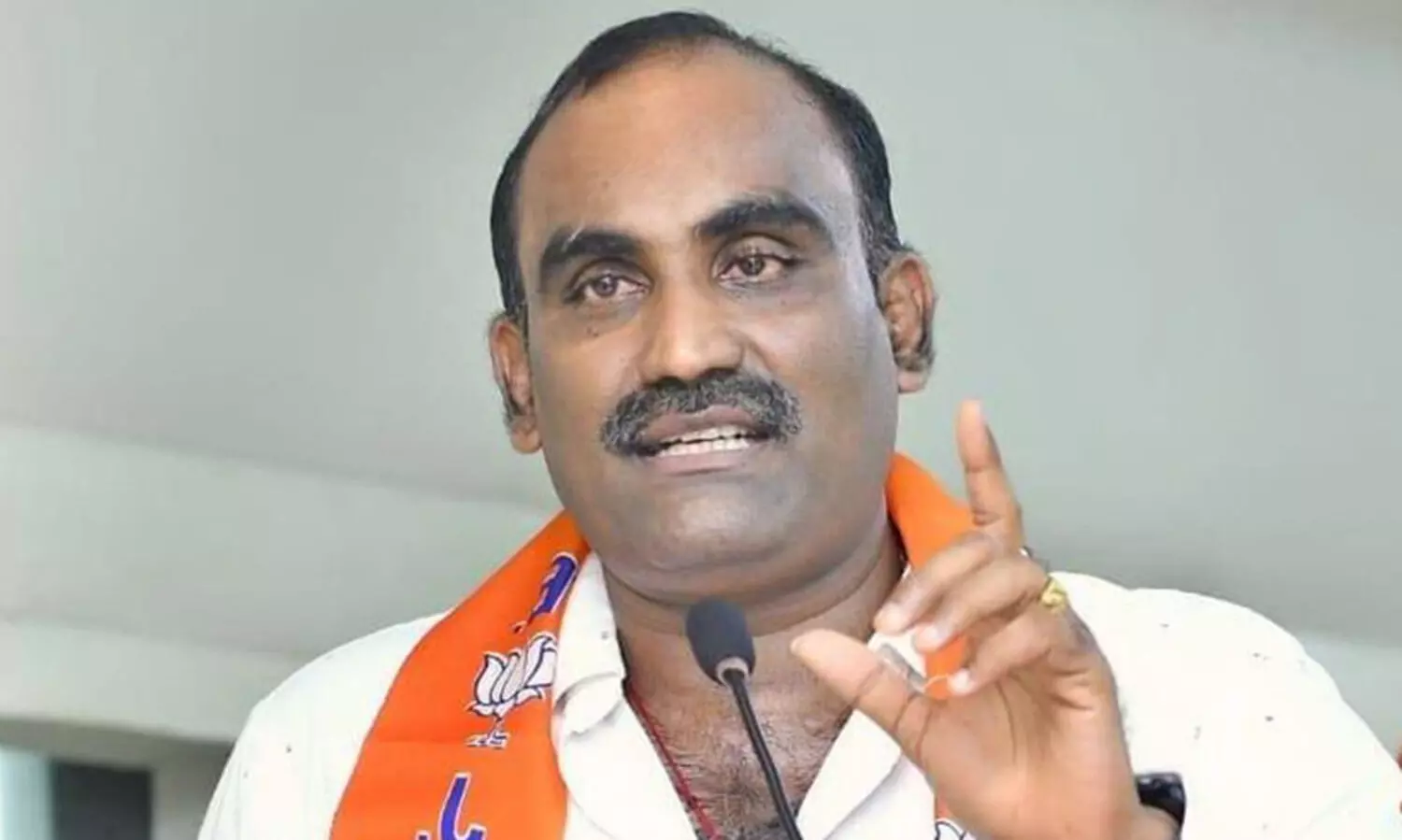 ഹിജാബിട്ട പെണ്‍കുട്ടികളെ തീവ്രവാദികളെന്ന് വിളിച്ച യശ്പാല്‍ സുവര്‍ണക്ക് സീറ്റ് നൽകി ബി.ജെ.പി