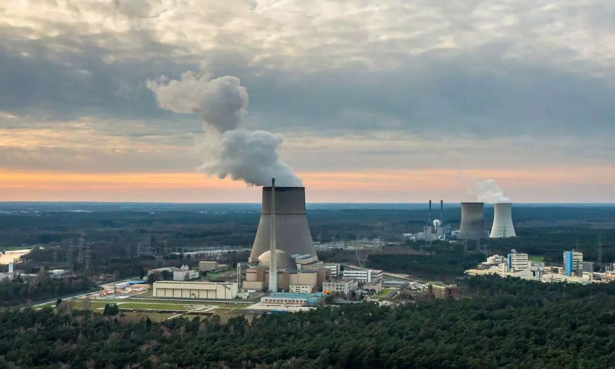 അവസാന മൂന്ന് നിലയങ്ങളും അടച്ചുപൂട്ടി; ആണവ യുഗത്തോട് വിട പറഞ്ഞ് ജർമനി അവസാന മൂന്ന് നിലയങ്ങളും അടച്ചുപൂട്ടി; ആണവ യുഗത്തോട് വിട പറഞ്ഞ് ജർമനി