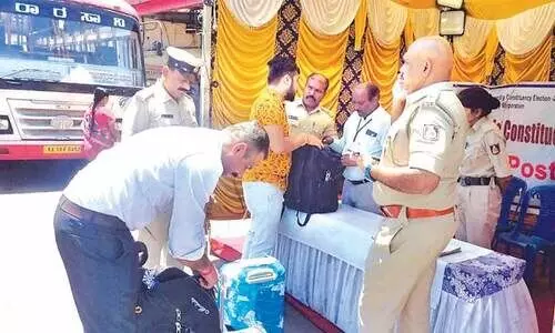 തെ​ര​ഞ്ഞെ​ടു​പ്പ്: പ​രി​ശോ​ധ​ന ശ​ക്തം