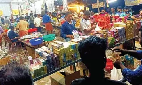 വിഷുവും പെരുന്നാളും; വിപണിയിൽ ‘ചാകര’ക്കൊയ്ത്ത്