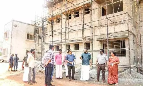 കോന്നി മെഡിക്കൽ കോളജിൽ മുഖ്യമന്ത്രിയുടെ സന്ദർശനം കോന്നി മെഡിക്കൽ കോളജിൽ മുഖ്യമന്ത്രിയുടെ സന്ദർശനം