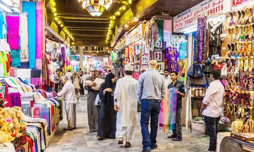 പെ​രു​ന്നാ​ൾ അ​വ​ധി അ​ഞ്ചു​ ദി​വ​സം ; ഓ​ഫി​സു​ക​ളി​ൽ ഹാ​ജ​ർ കു​റ​യും