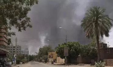 Sudans army and rival force clash, wider conflict feared Sudans army and rival force clash, wider conflict feared