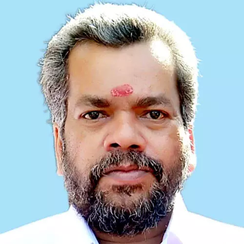 മു​ര​ളീ​ധ​ര പ​ണി​ക്ക​ർ