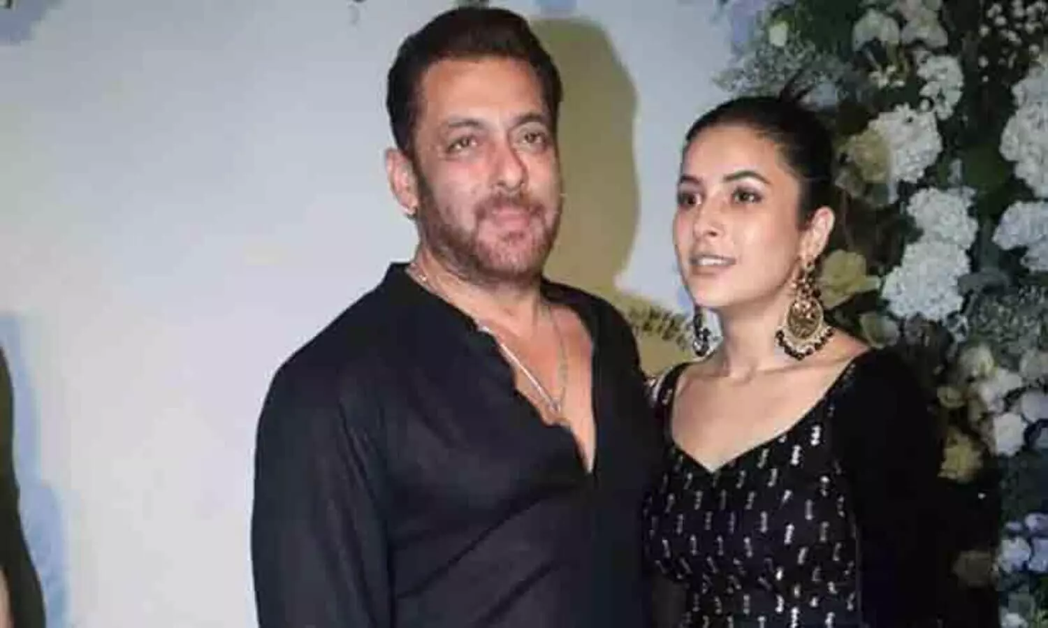 Shehnaaz Gill React to Salman Khan have a rule against girls wearing low necklines on sets