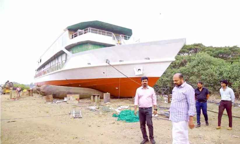 ആഡംബര നൗക ‘ക്ലാസിക് ഇംപീരിയൽ മന്ത്രി സന്ദര്‍ശിച്ചു