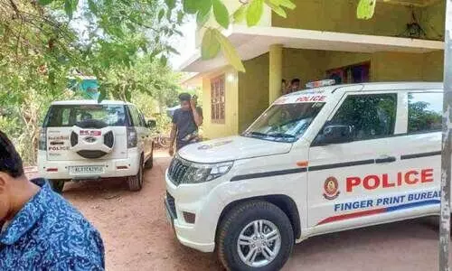 വീട് കുത്തിത്തുറന്ന് ഒമ്പത്​ പവൻ മോഷ്ടിച്ചു