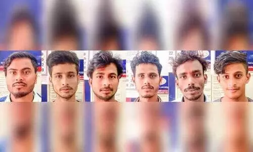 പണംവെച്ച് ചീട്ടുകളി ആറ്​ അന്തർസംസ്ഥാന  തൊഴിലാളികൾ അറസ്റ്റിൽ