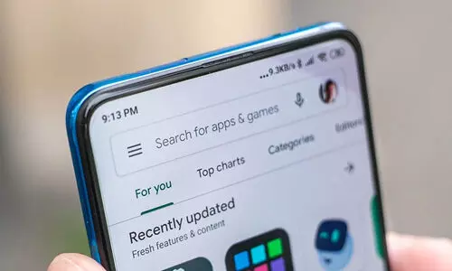 സ്മാർട്ട്ഫോൺ ഉടമയറിയാതെ പലതും ചെയ്യും; കോടിക്കണക്കിന് ഡൗൺലോഡുള്ള 36 ആപ്പുകൾ നിരോധിച്ച് ഗൂഗിൾ