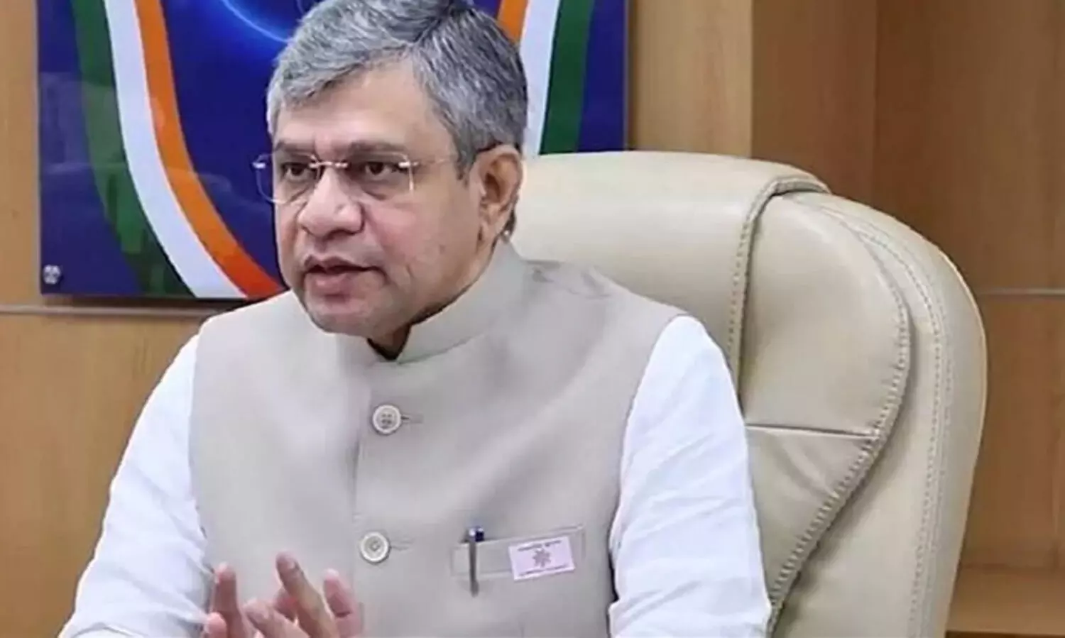 സിൽവർലൈൻ അടഞ്ഞ അധ്യായമല്ല; മുഖ്യമന്ത്രിയുമായി ചർച്ച നടത്തും -റെയിൽവേമന്ത്രി