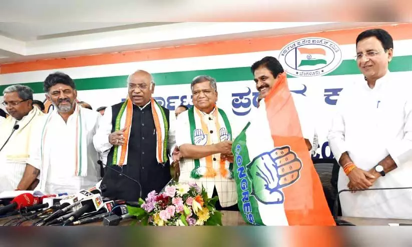 ജഗദീഷ് ഷെട്ടാർ കോൺ​ഗ്രസിൽ ചേർന്നു