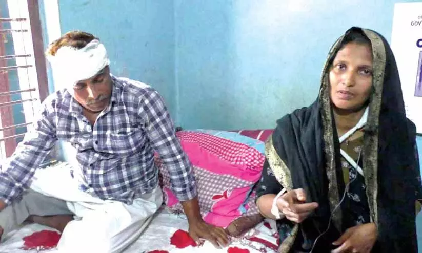 വീട്ടമ്മയെയും ഭർത്താവിനെയും വീട്ടിൽ കയറി ആക്രമിച്ച കേസിൽ സഹോദരൻമാർ അറസ്റ്റിൽ വീട്ടമ്മയെയും ഭർത്താവിനെയും വീട്ടിൽ കയറി ആക്രമിച്ച കേസിൽ സഹോദരൻമാർ അറസ്റ്റിൽ