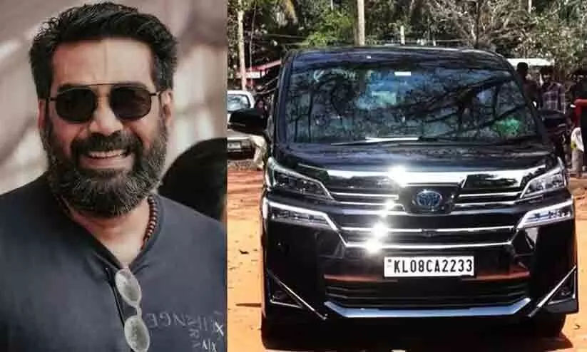 ടൊയോട്ട വെൽഫെയർ ഗാരേജിലെത്തിച്ച് നടൻ ബിജുമേനോന്‍