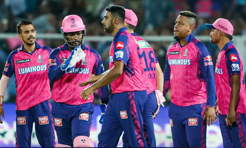 ലഖ്നൗവിനെ വെള്ളം കുടിപ്പിച്ച് രാജസ്ഥാൻ ബൗളർമാർ; സഞ്ജു പടക്ക് ജയിക്കാൻ 155 ലഖ്നൗവിനെ വെള്ളം കുടിപ്പിച്ച് രാജസ്ഥാൻ ബൗളർമാർ; സഞ്ജു പടക്ക് ജയിക്കാൻ 155