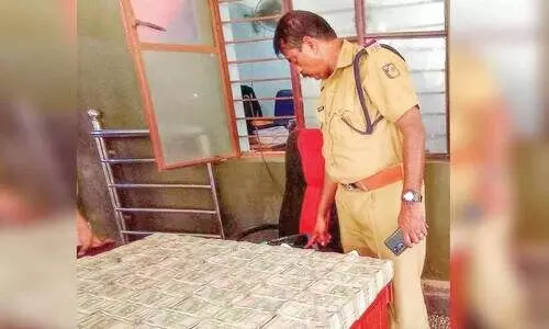 1.75 കോടിയുമായി യുവാവ് പിടിയിൽ