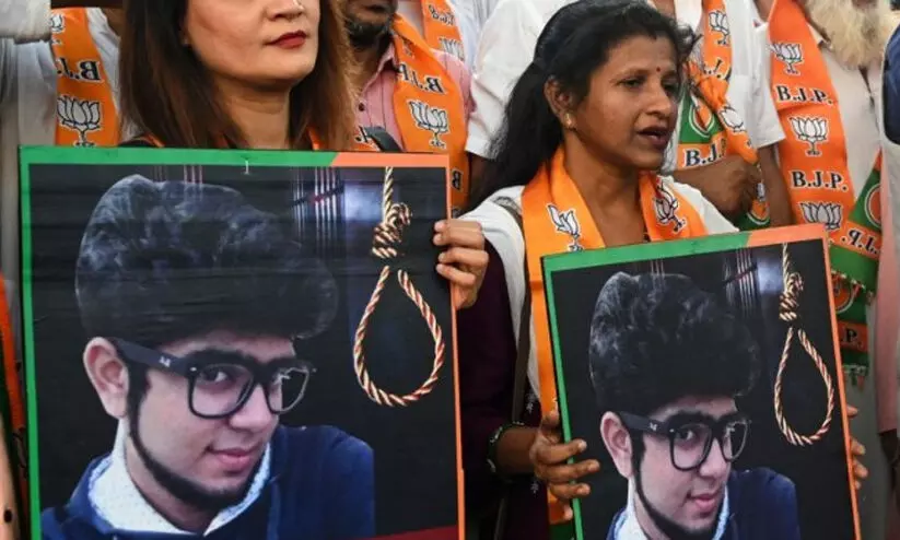 ശ്രദ്ധ വാൽകർ വധം: കുറ്റപത്രം പുറത്തുവിടുന്നതിൽ ചാനലുകൾക്ക് വിലക്ക് ശ്രദ്ധ വാൽകർ വധം: കുറ്റപത്രം പുറത്തുവിടുന്നതിൽ ചാനലുകൾക്ക് വിലക്ക്