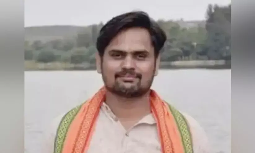 ക്ഷേത്രത്തിൽ ഏറ്റുമുട്ടി യുവമോർച്ച നേതാവിന്റെ മരണം രാഷ്ട്രീയ കൊലപാതകമെന്ന് കേന്ദ്ര മന്ത്രിയും എം.പിയും