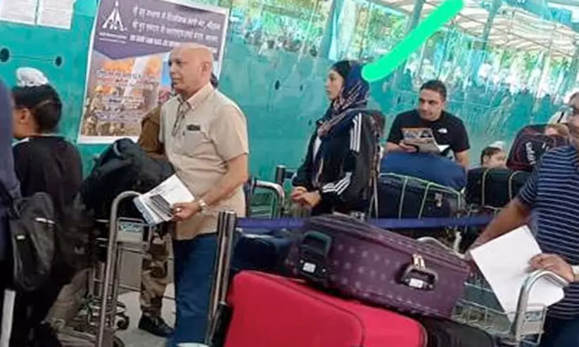 ലണ്ടനിലേക്ക് കടക്കാനുള്ള ശ്രമത്തിനിടെ അമൃത്പാൽ സിങ്ങിന്റെ ഭാര്യയെ  വിമാനത്താവളത്തിൽ തടഞ്ഞു