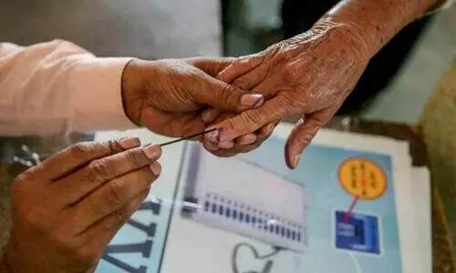 വിരമിച്ച ഉദ്യോഗസ്ഥരെ ബി.എൽ.ഒമാരാക്കുന്നത് വിലക്കി