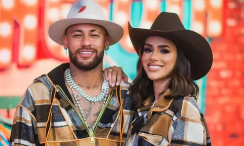 ‘നിനക്കായി കാത്തിരിക്കുന്നു...’; നെയ്മർ അച്ഛനാകുന്നു; കാമുകിക്കൊപ്പമുള്ള ചിത്രങ്ങൾ പങ്കുവെച്ച് താരം