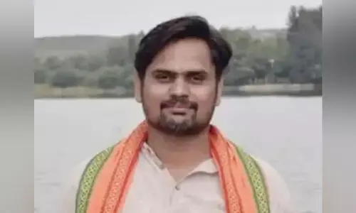 ക്ഷേത്രത്തിൽ ഏറ്റുമുട്ടി യുവമോർച്ച നേതാവിന്റെ മരണം രാഷ്ട്രീയ കൊലപാതകമെന്ന് കേന്ദ്ര മന്ത്രിയും എം.പിയും