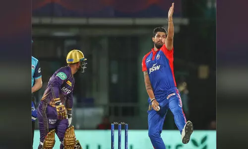 കെ.കെ.ആറിനെ വരിഞ്ഞുമുറുക്കി കാപിറ്റൽസ് ബൗളർമാർ; 127-ന് ഓൾഔട്ട്