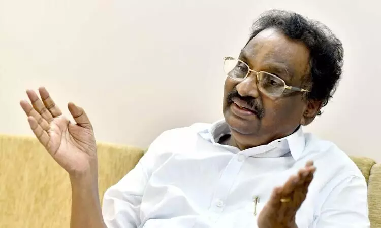 ‘സർക്കാറിന് ഇച്ഛാശക്തിയുണ്ടെങ്കിൽ അഞ്ചുലക്ഷം ഏക്കർ വിദേശ തോട്ടഭൂമി ഏറ്റെടുക്കാം’ -എ.കെ. ബാലനുമായുള്ള ദീർഘ സംഭാഷണം ‘സർക്കാറിന് ഇച്ഛാശക്തിയുണ്ടെങ്കിൽ അഞ്ചുലക്ഷം ഏക്കർ വിദേശ തോട്ടഭൂമി ഏറ്റെടുക്കാം’ -എ.കെ. ബാലനുമായുള്ള ദീർഘ സംഭാഷണം