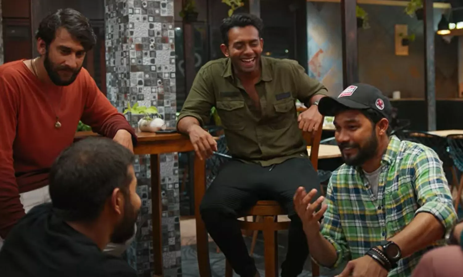 Arjun Ashok, Sharafudeen, Sreenath Bhasi Starring Khajuraaho Dreams  Official Trailer