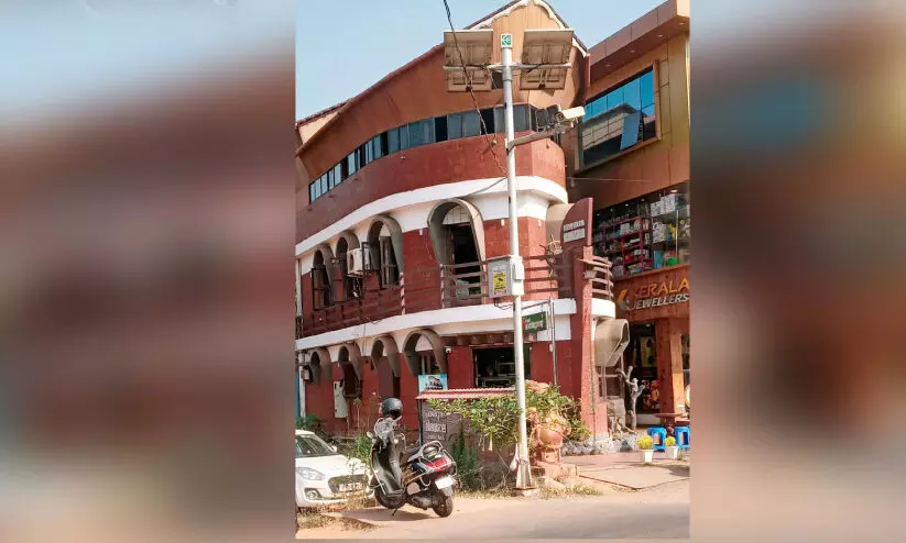 നീലേശ്വരത്ത് എ.ഐ കാമറ മിഴി തുറന്നു; രാജാ റോഡിൽ വാഹന യാ​ത്രികർ ജാഗ്രതൈ