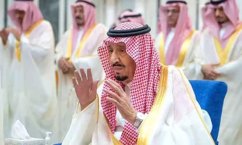 സൽമാൻ രാജാവ്​ അൽ-സലാം കൊട്ടാരത്തിൽ ഈദ്​ നമസ്​കരിച്ചു