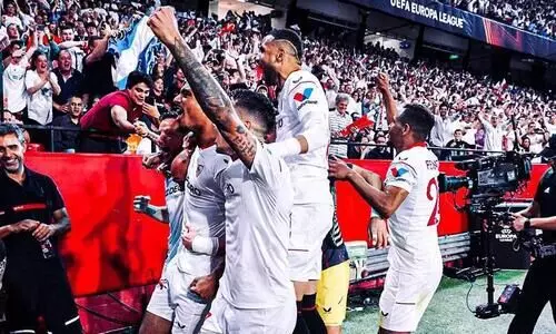 മഗ്വയർ ഏതു ടീമിലാ... സെവിയ്യ മൈതാനത്ത് കളി മറന്ന് യുനൈറ്റഡ്; യുവെ, സെവിയ്യ, റോമ, ലെവർകൂസൻ യൂറോപ ലീഗ് സെമിയിൽ