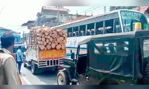 കെ.എസ്.ആർ.ടി.സി ബസ് നഗരമധ്യത്തിൽ ബ്രേക്ക്ഡൗണായി