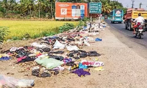 മാ​ലി​ന്യ​ശേ​ഖ​രം